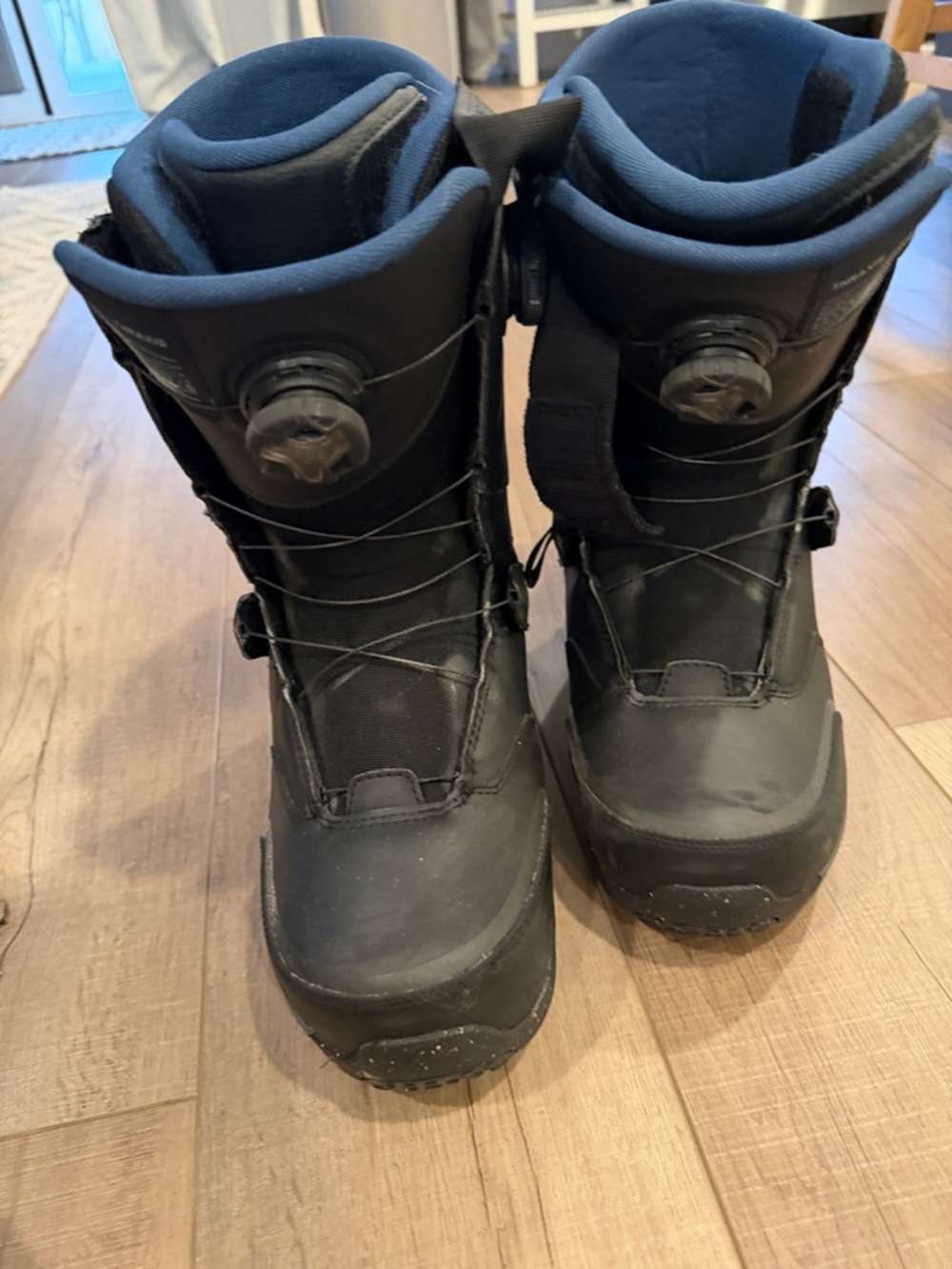 Men's Black Snowboard Boots with Boa Lacing